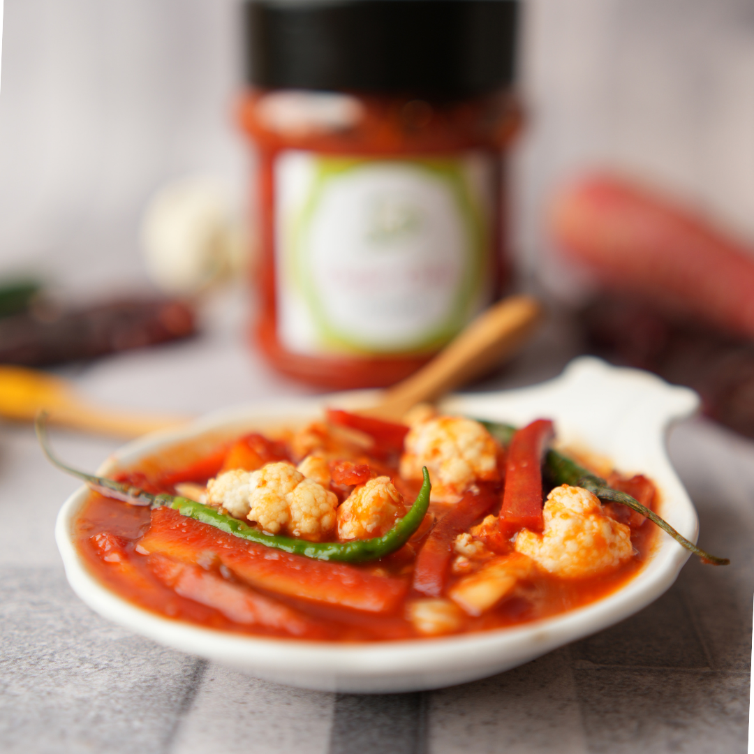 Gajar Gobi Achar – Traditional Gajar Gobi Pickle served in bowl