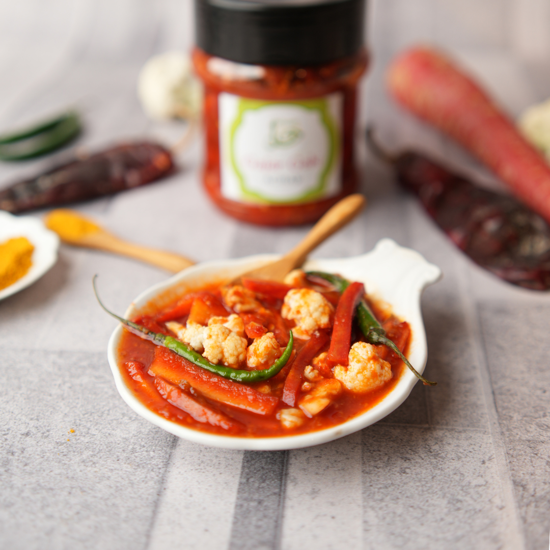 Gajar Gobi Achar – Traditional Gajar Gobi Pickle served in bowl